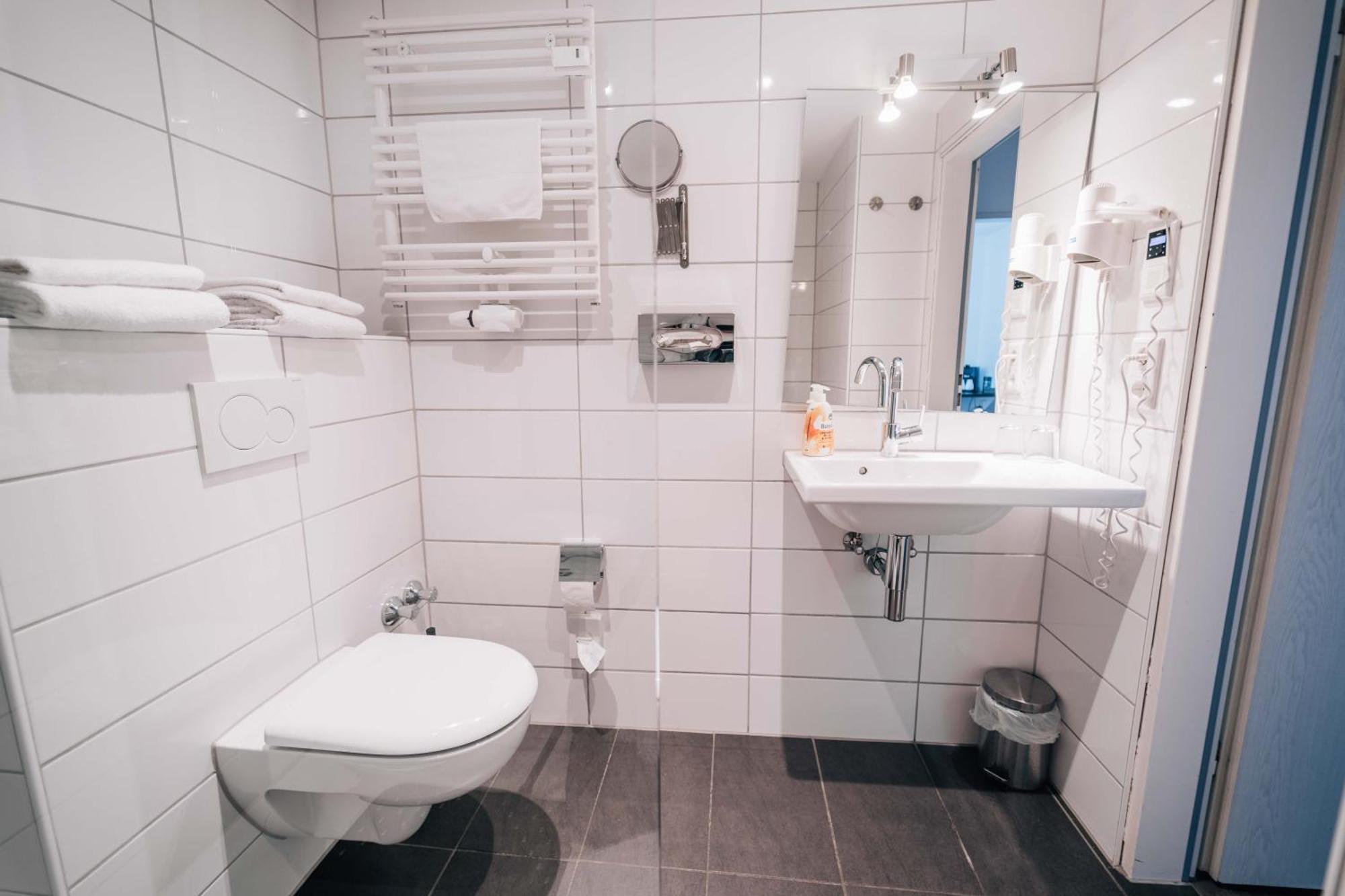 Hotel International Am Theater Munster  Bagian luar foto