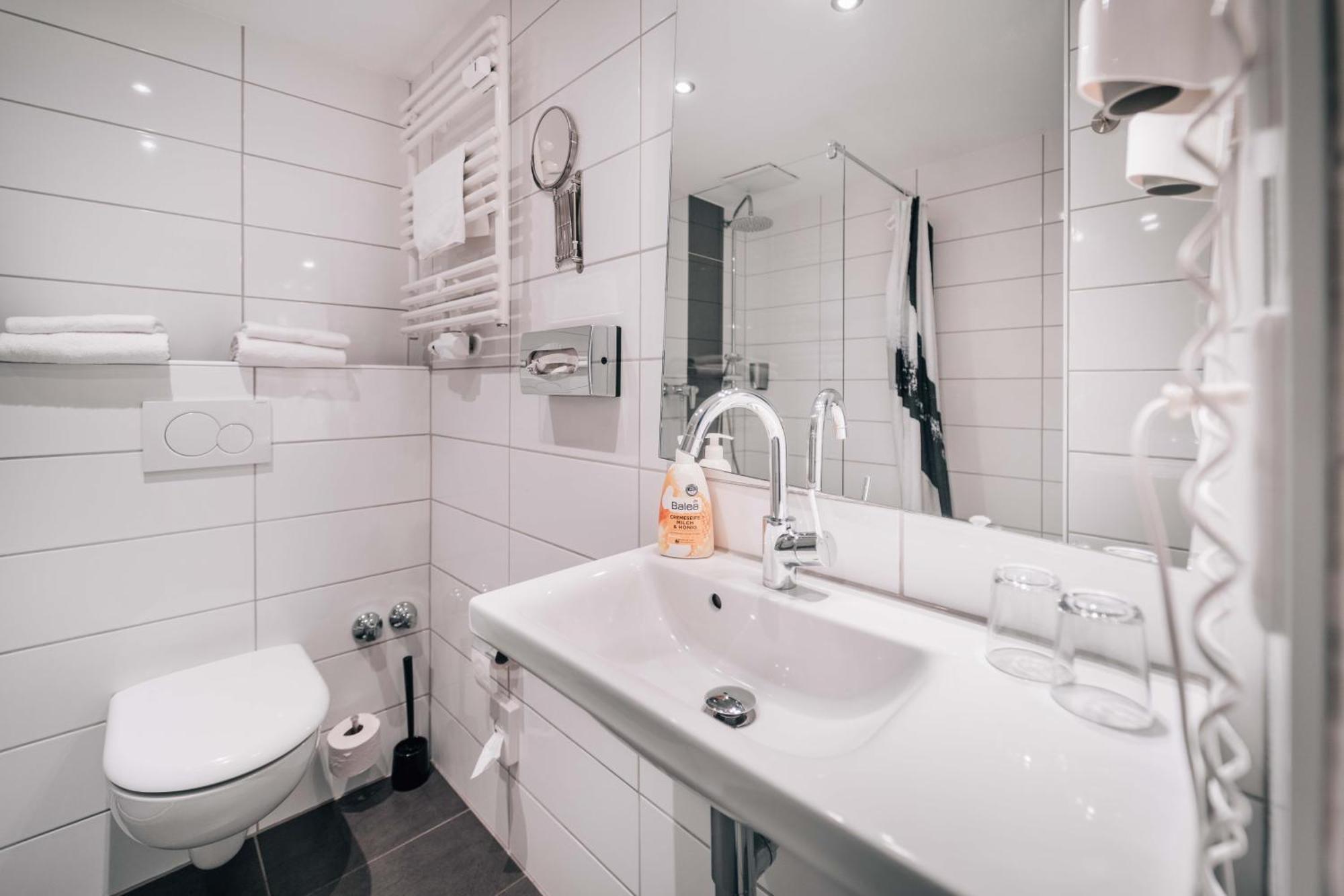 Hotel International Am Theater Munster  Bagian luar foto